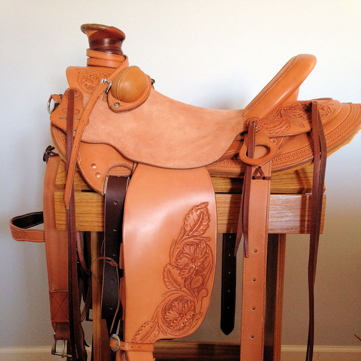 cutout Estes Saddlery Custom Western Saddles